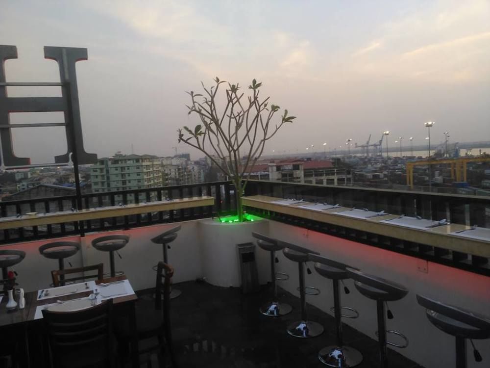 Hotel Royal King ย่างกุ้ง ภายนอก รูปภาพ