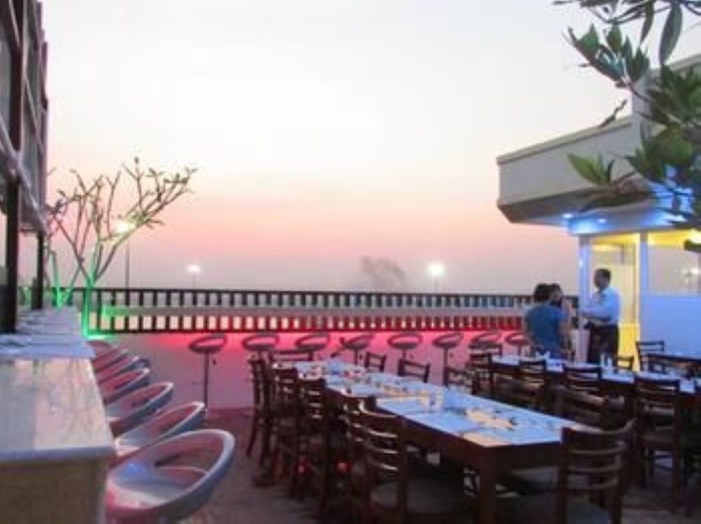 Hotel Royal King ย่างกุ้ง ภายนอก รูปภาพ